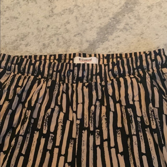 Stylish women’s Patterned Pants - Picture 4 of 7